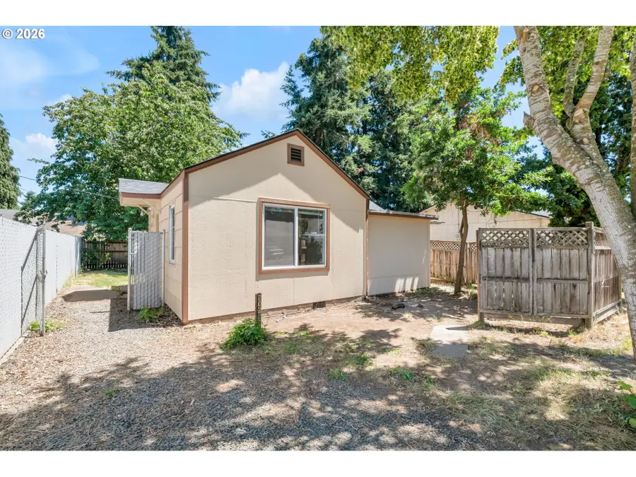 2025 Devos St, Eugene, OR 97402 - #2