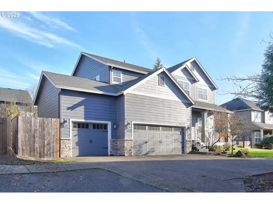 300 SW Mt Mazama St, McMinnville, OR 97128 - Image #2