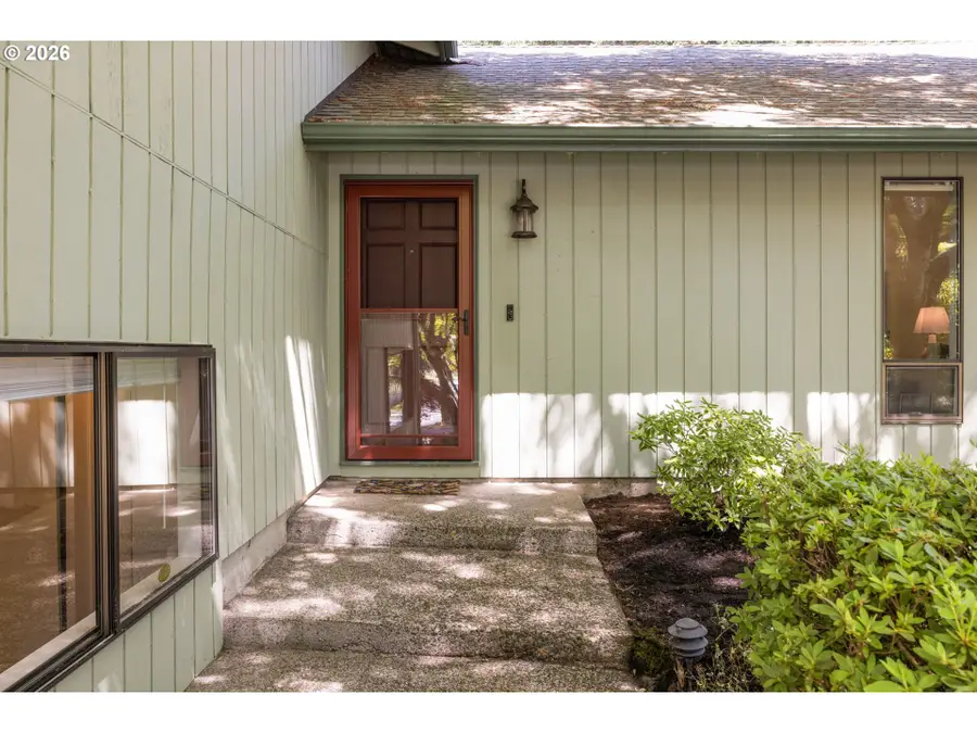 1810 SW Parkwood Dr, Portland, OR 97225 - #3
