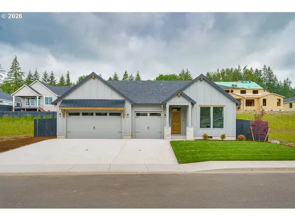 509 W 19th St, LaCenter, WA 98629