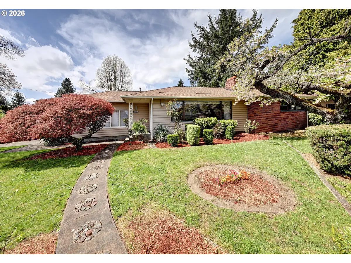 415 NE 116th Pl, Portland, OR 97220 - #1