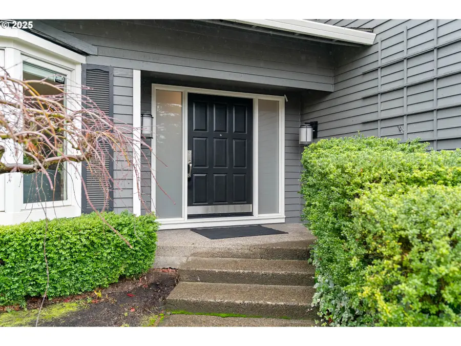 7028 SW Arranmore Way, Portland, OR 97223 - Image #2