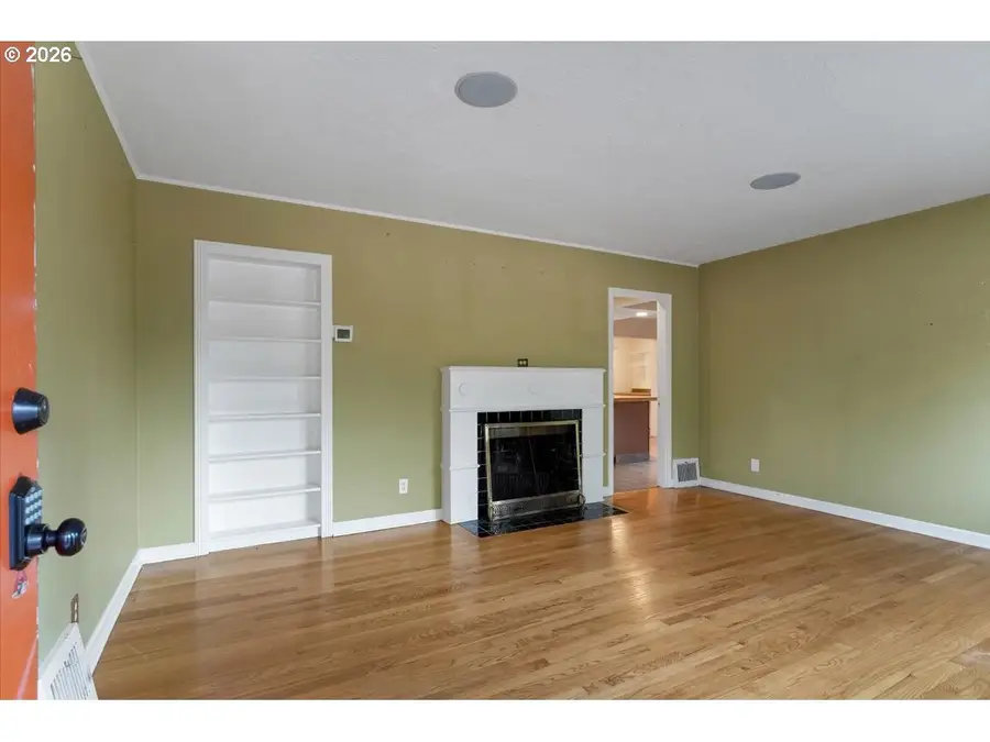 3330 SW 87th Ave, Beaverton, OR 97225 - #3