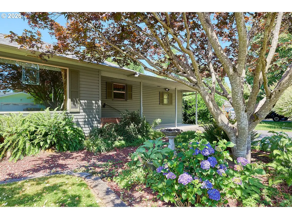 1245 SW Gilorr St, McMinnville, OR 97128 - #1