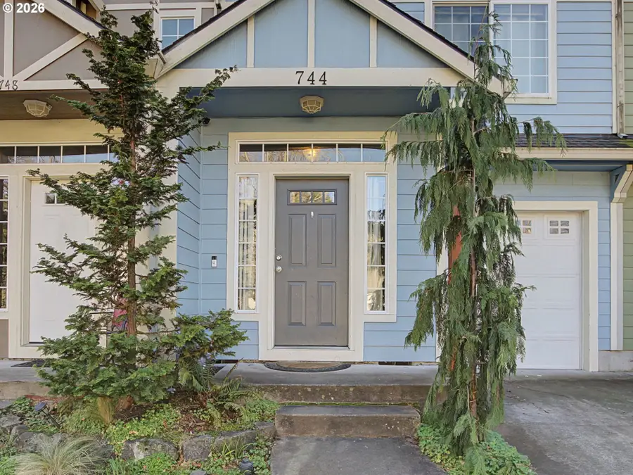 744 E Hist Columbia River Hwy, Troutdale, OR 97060 - #2