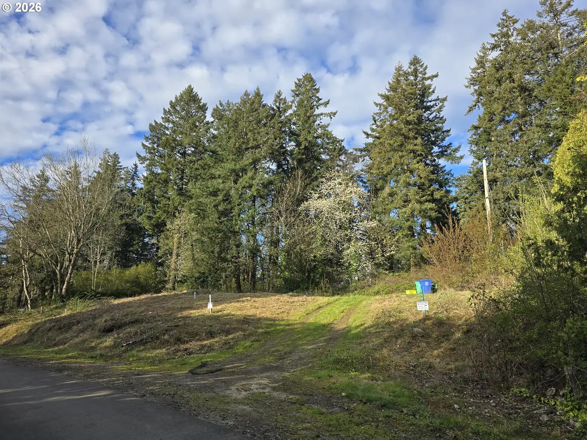 SW 41st Ave #1, 2, 3, Portland, OR 97219 - #1