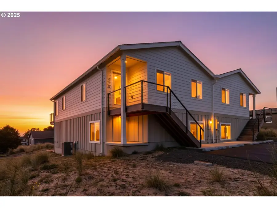 110 Crescent St, Tillamook, OR 97141 - Image #3