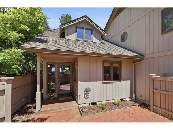 1329 Hammock St, Eugene, OR 97401