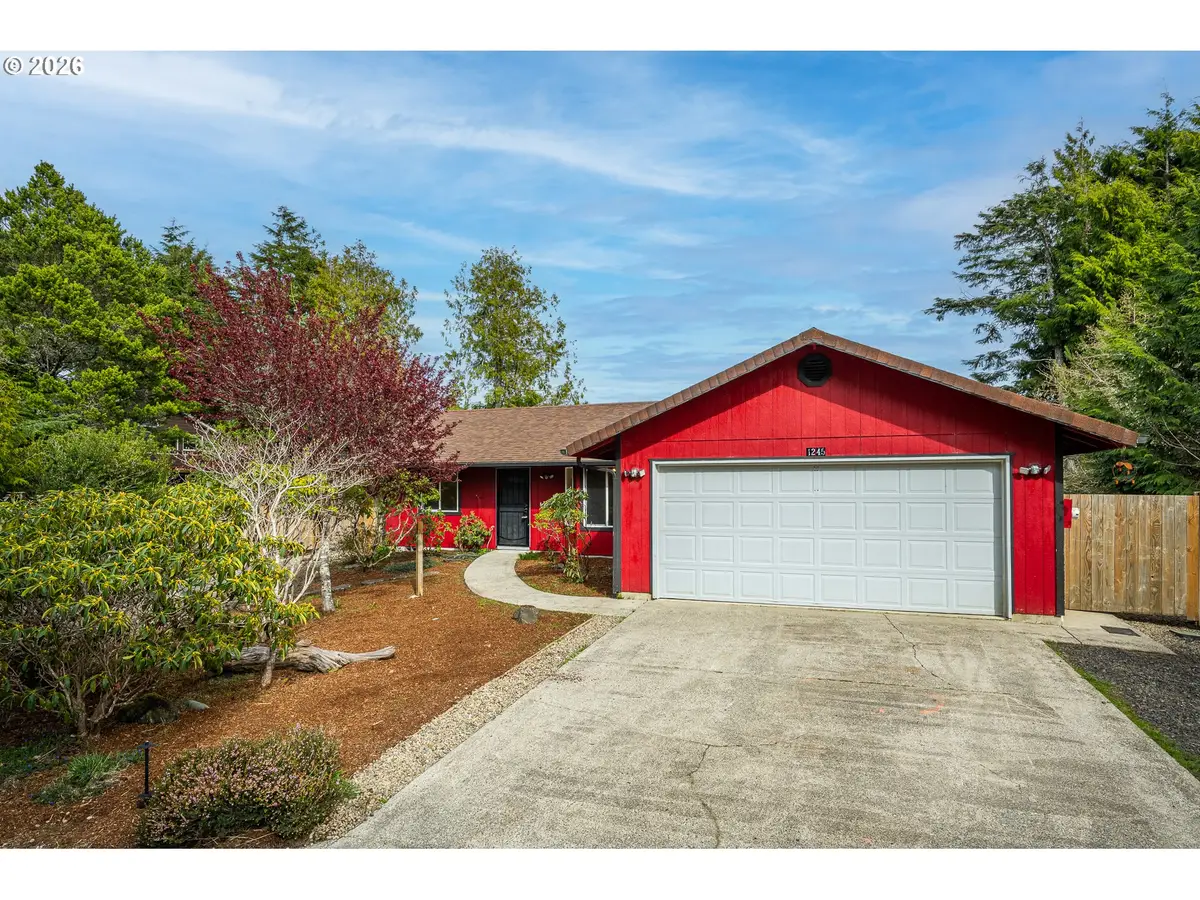 1245 SW Fairway Dr, Waldport, OR 97394 - #1