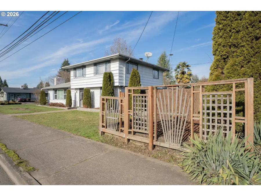 389 Maxwell Rd, Eugene, OR 97404 - Image #3