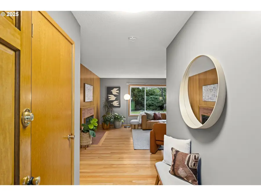 306 NE 105th Ave, Portland, OR 97220 - Image #3