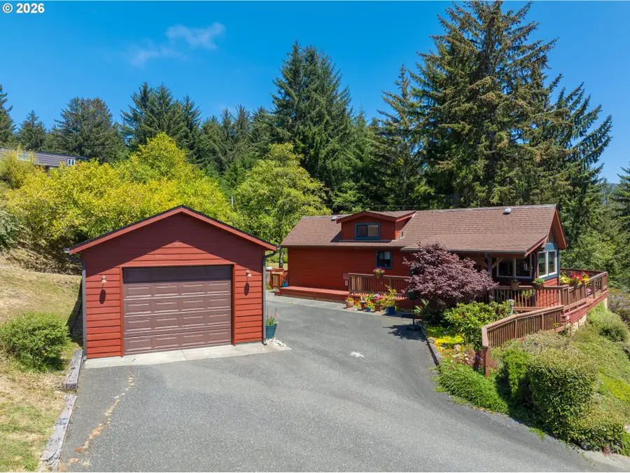 19921 Whaleshead Rd #U6, Brookings, OR 97415 - #2