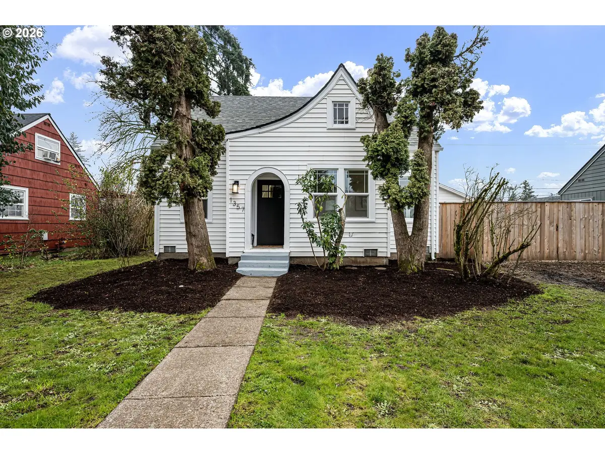 1357 E St, Springfield, OR 97477 - Image #1