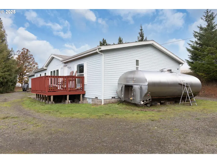 5290 Goodrich Hwy, Oakland, OR 97462 - Image #3