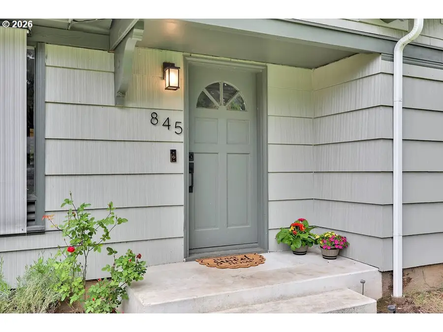 845 Hughes St, Eugene, OR 97402 - #2