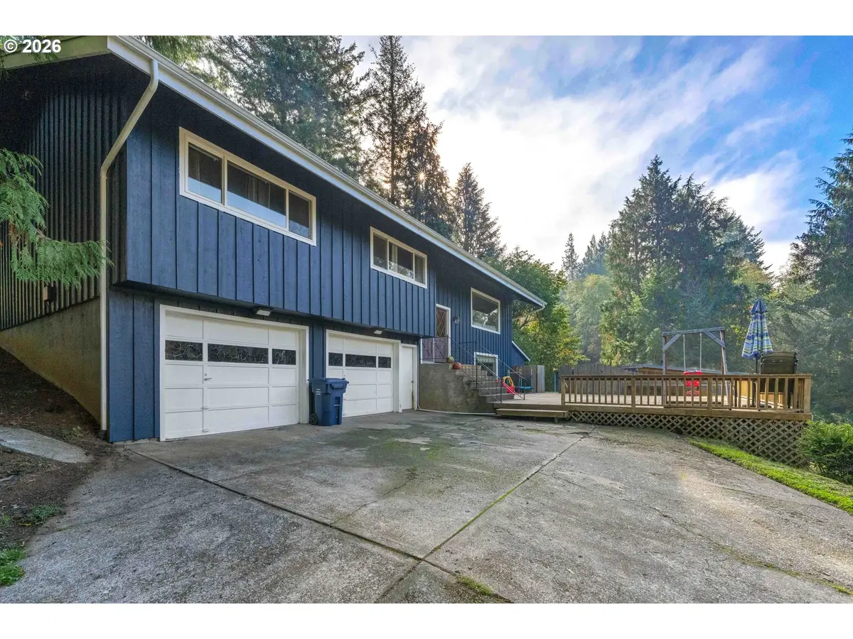 1101 E 15th St, Coquille, OR 97423 - #1