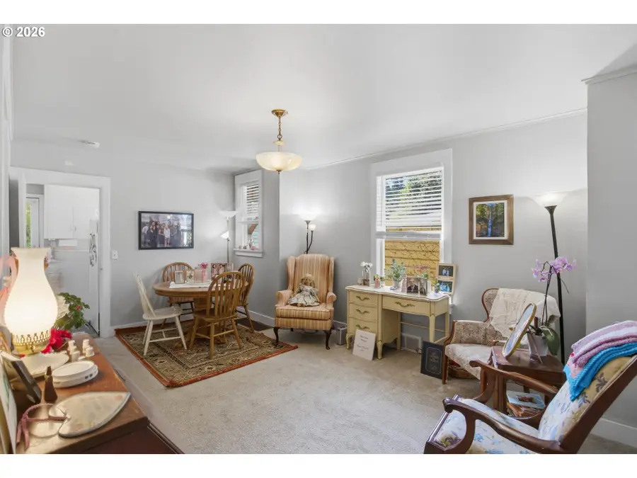 308 High St, Oregon City, OR 97045 - #3