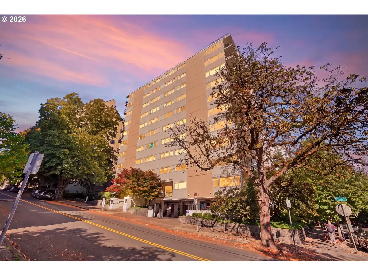 2211 SW Park Pl #702, Portland, OR 97205 - #1