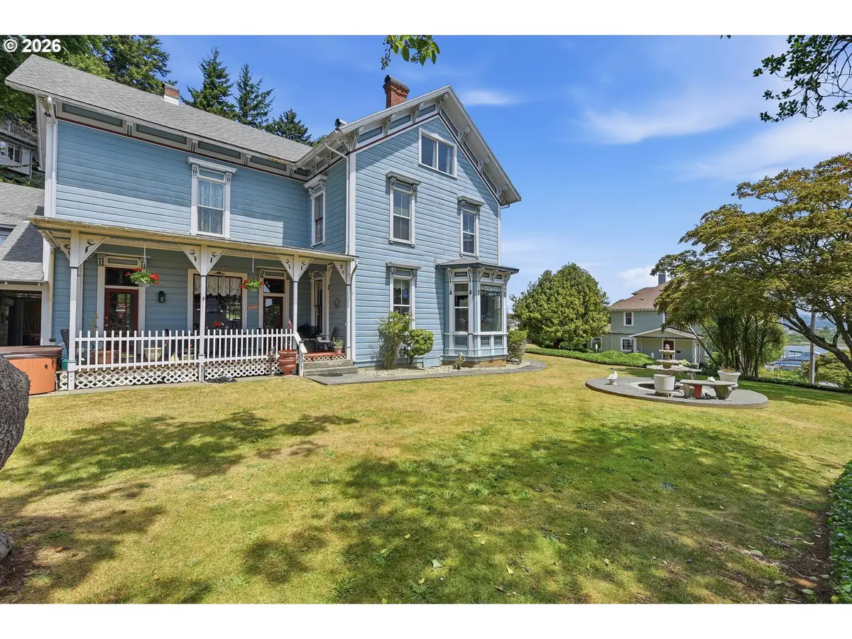 687 N 3rd St, Coos Bay, OR 97420 - #1
