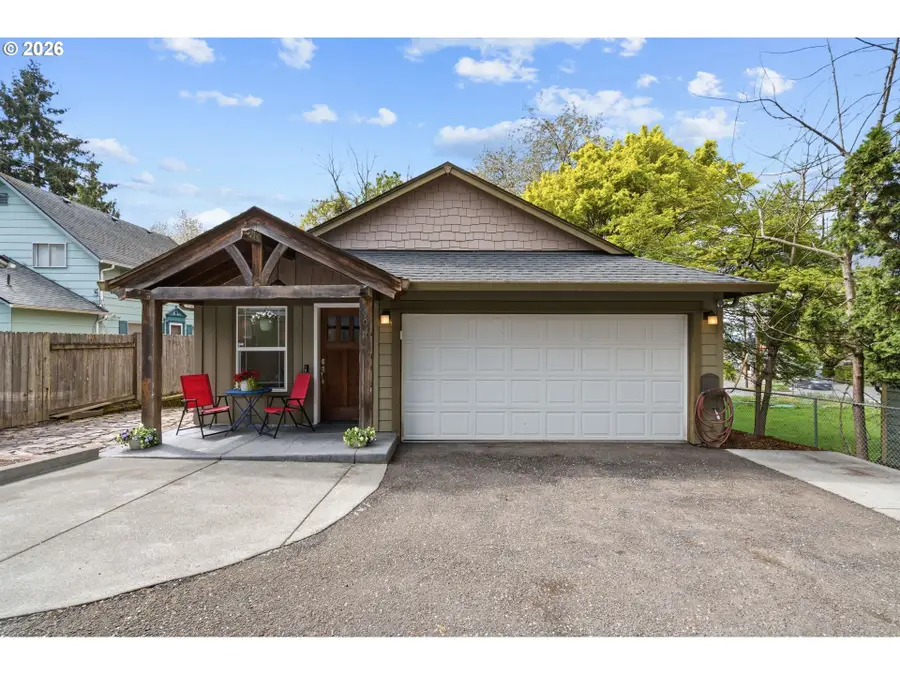 904 Highland St, Ridgefield, WA 98642 - #2