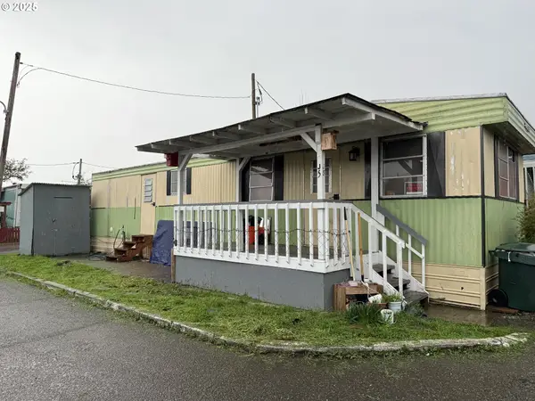 2071 NE Stephens St, Roseburg, OR 97470