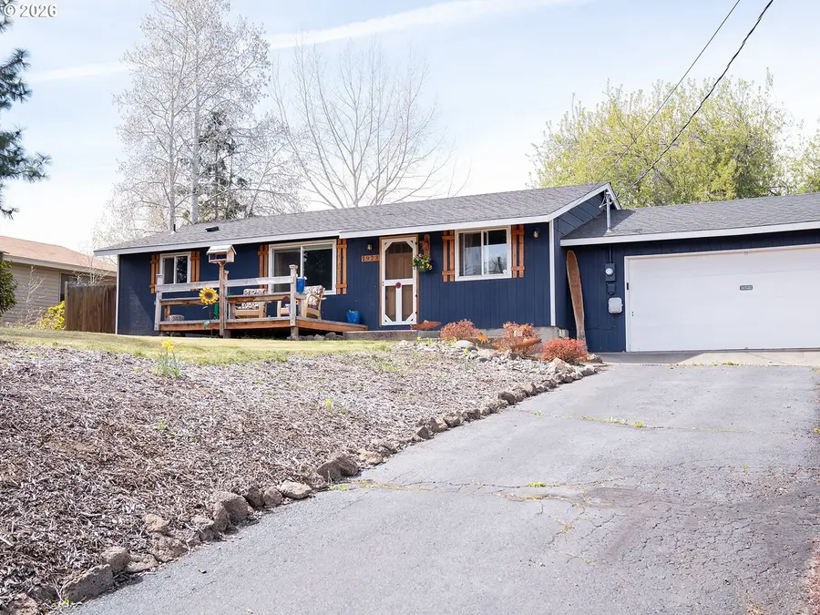 1923 SW 20th, Redmond, OR 97756 - #2