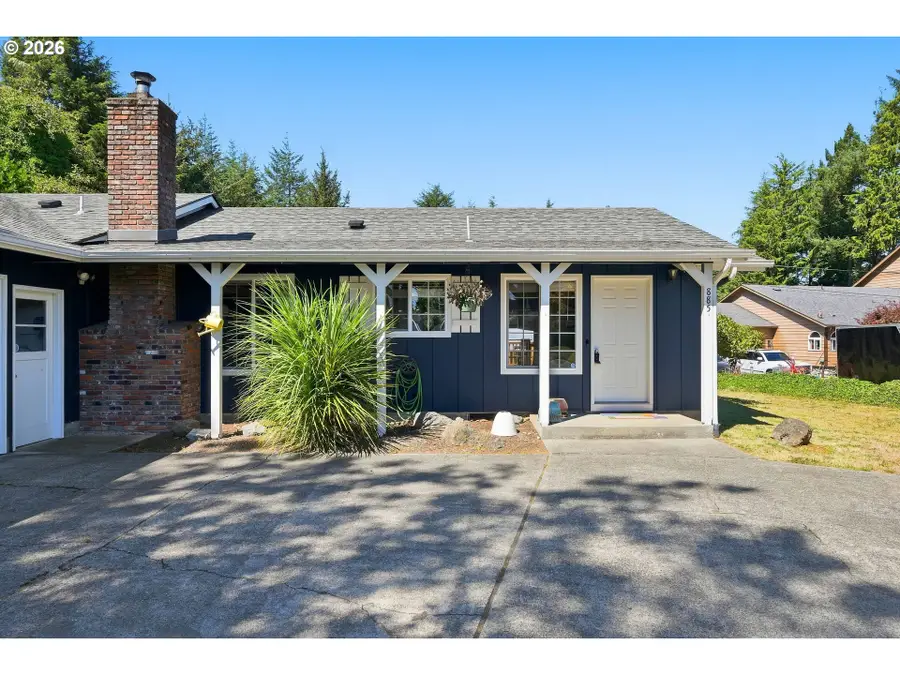 885 Oakway Dr, Coos Bay, OR 97420 - #3