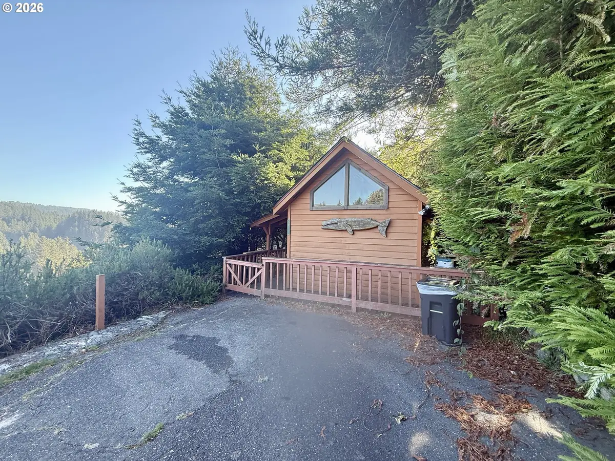 19921 Whaleshead Rd #OV-11, Brookings, OR 97415 - #1
