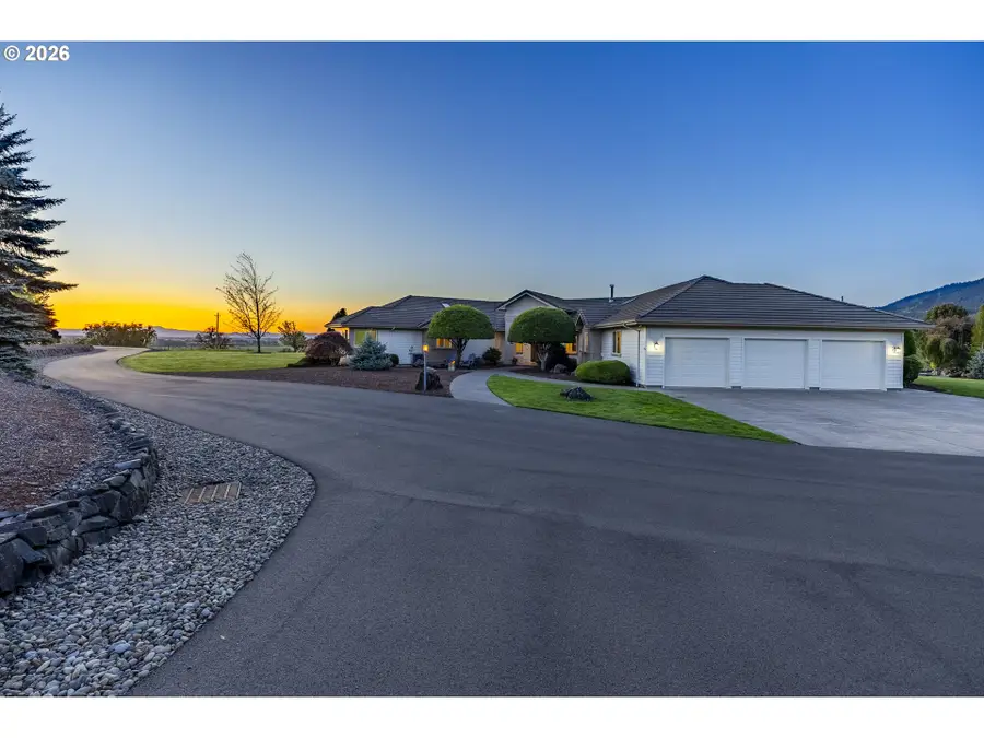 33685 Van Duyn Rd, Eugene, OR 97408 - #2