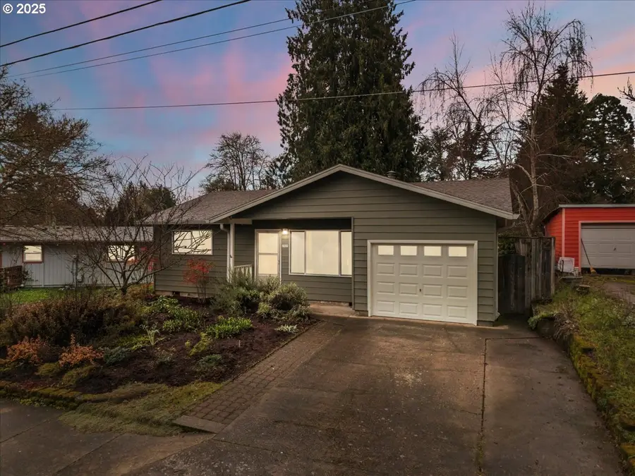1925 16th Ave, Forest Grove, OR 97116 - Image #2