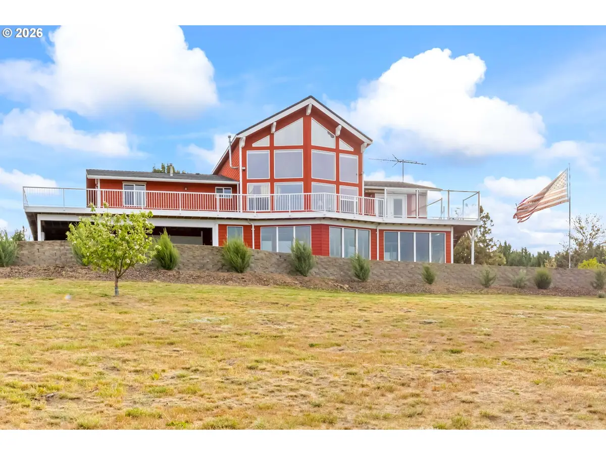 1803 NE Squire Dr, Madras, OR 97741 - #1