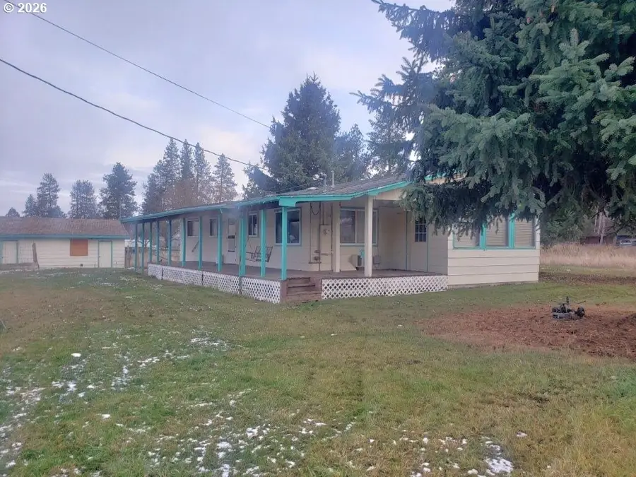 813 Couch Ave, Wallowa, OR 97885 - #2