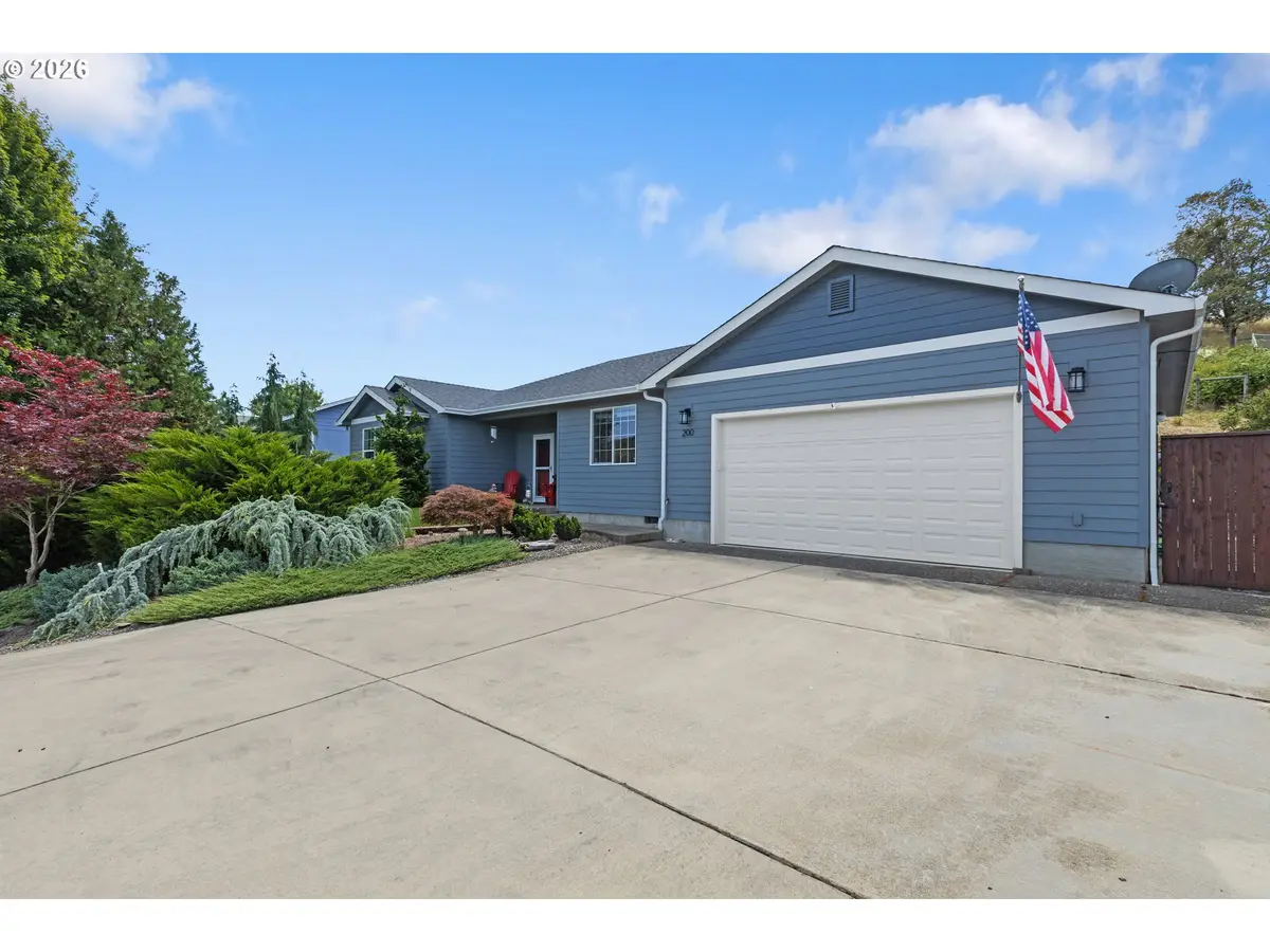 200 Rainbow Ridge Ave, Roseburg, OR 97471 - #1