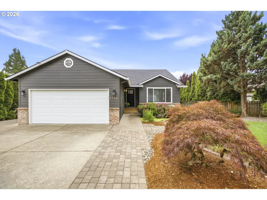 5754 SE Pine St, Hillsboro, OR 97123 - #2