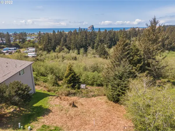 110 Reddekopp Dr, PacificCity, OR 97135