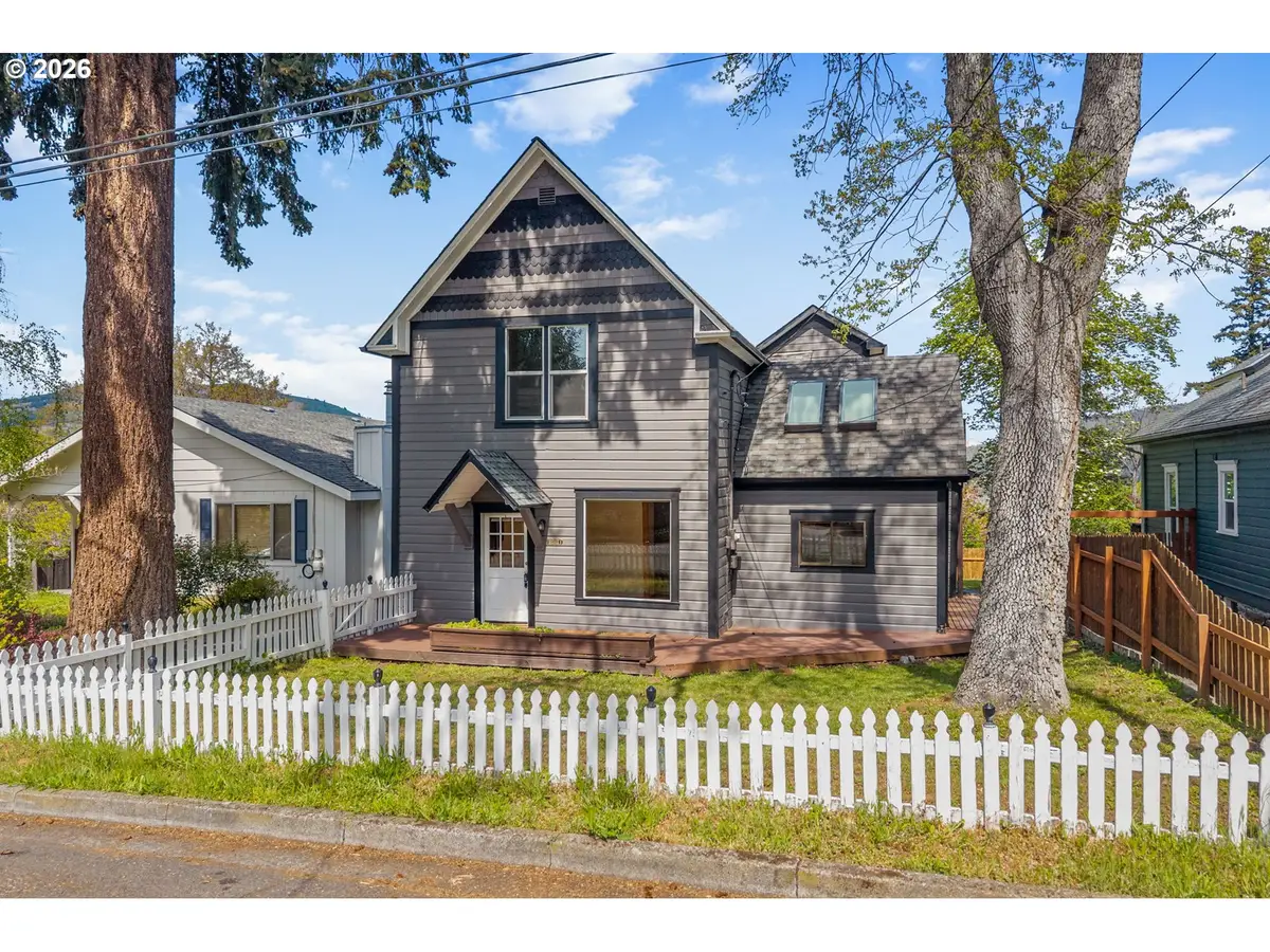 1220 Eugene St, Hood River, OR 97031 - #1