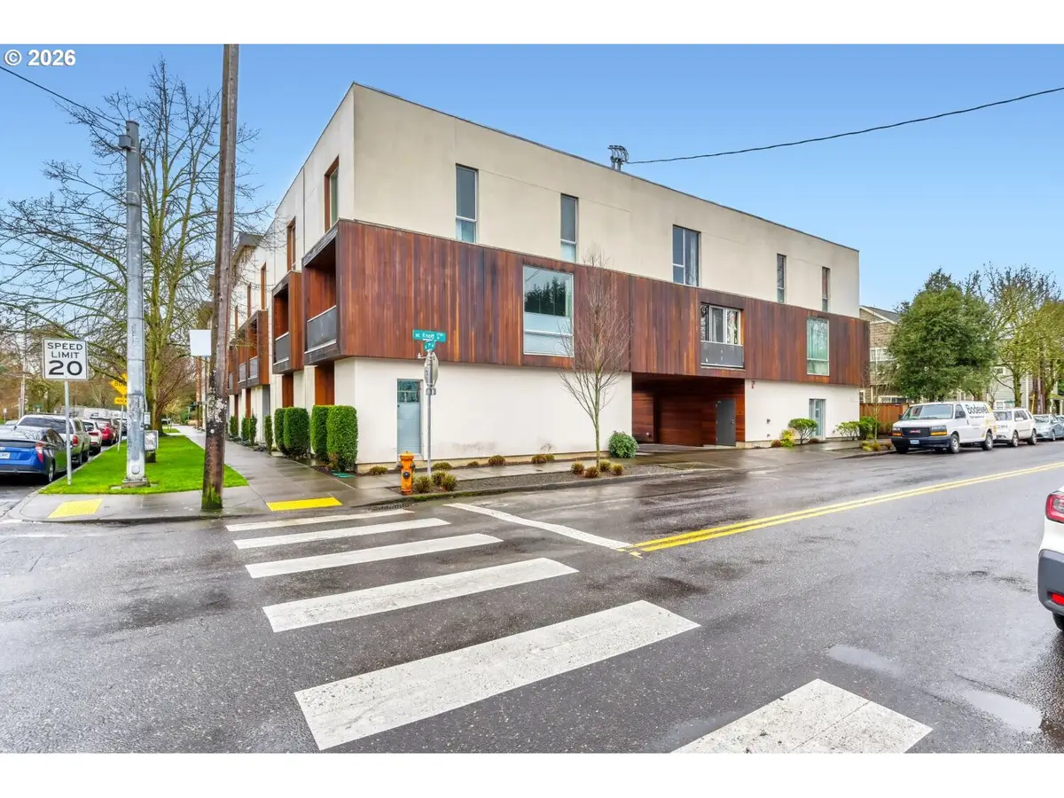 628 NE Knott St #9, Portland, OR 97212 - Image #1