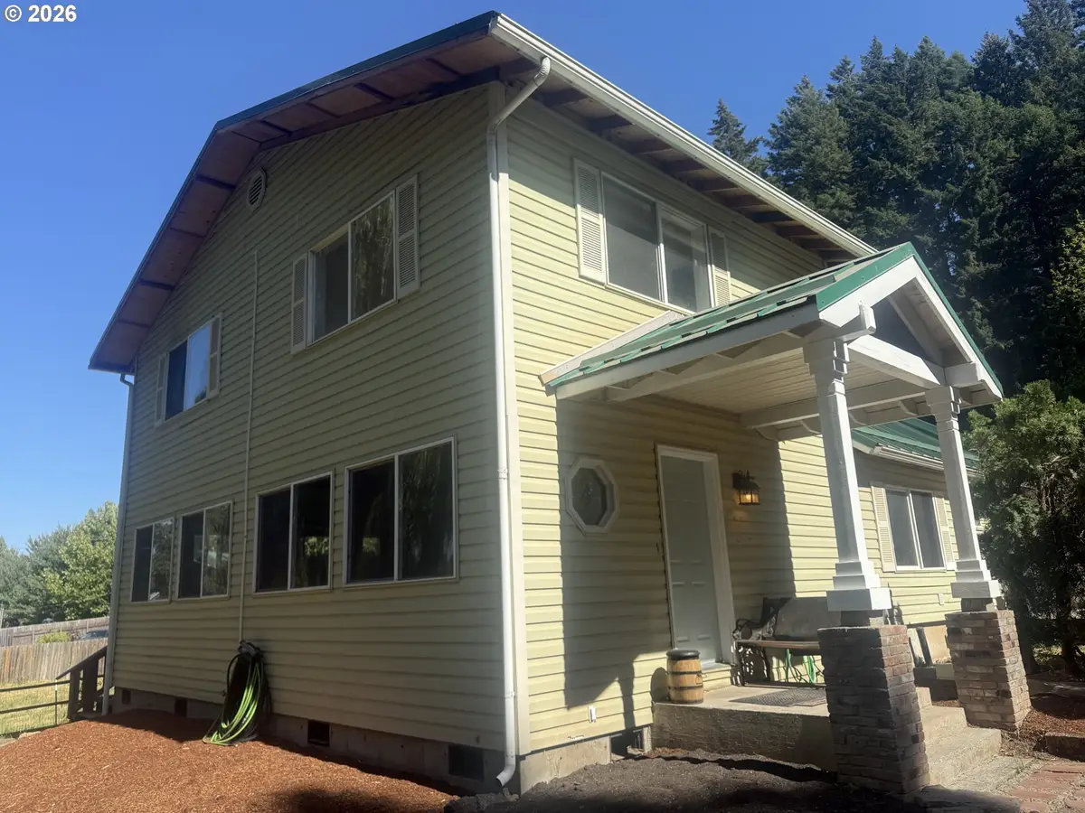 784 Wall St, Husum, WA 98623 - #1