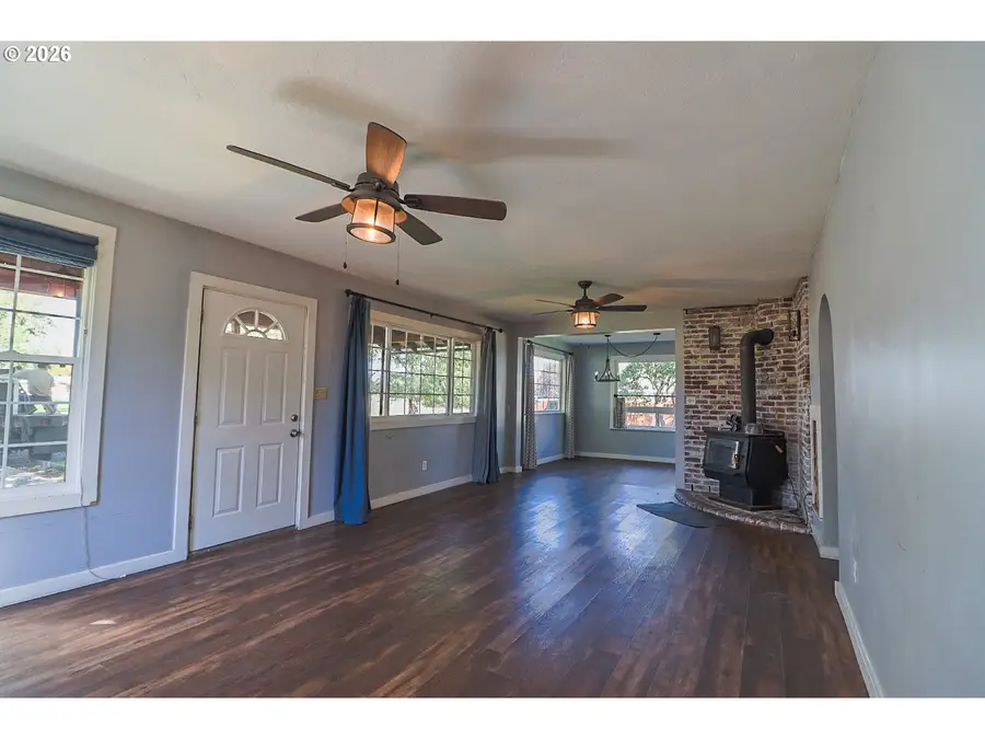 305 E Adams St, Burns, OR 97720 - #3