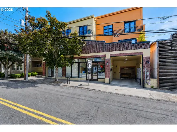 4412 S Corbett Ave #North, Portland, OR 97239