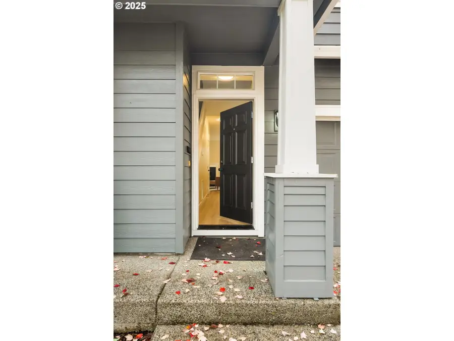 7544 NE Catherine Ct, Hillsboro, OR 97124 - Image #2