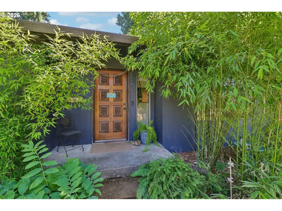 910 SE Storey St, McMinnville, OR 97128 - #2