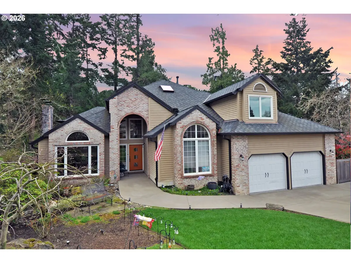 6431 SW Dolph Dr, Portland, OR 97219 - #1