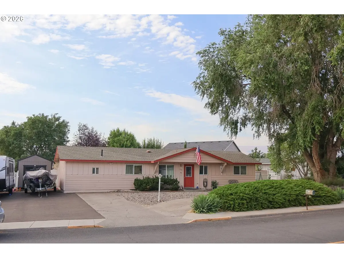 3425 Columbia View Dr, The Dalles, OR 97058 - #1