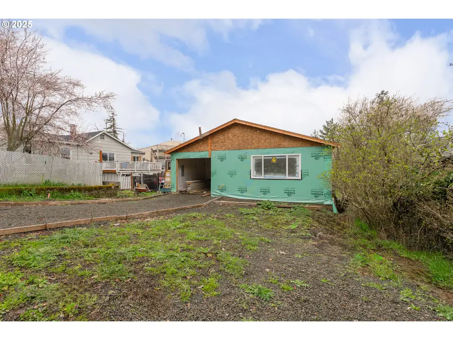 248 SE Pitzer St, Roseburg, OR 97470 - Image #2