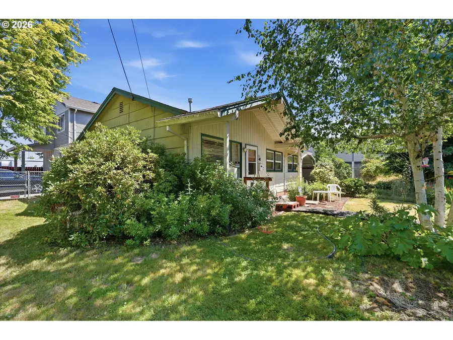 9421 SE Glenwood St, Portland, OR 97266 - #3