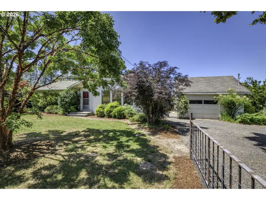 8415 SW River Rd, Hillsboro, OR 97123 - #2