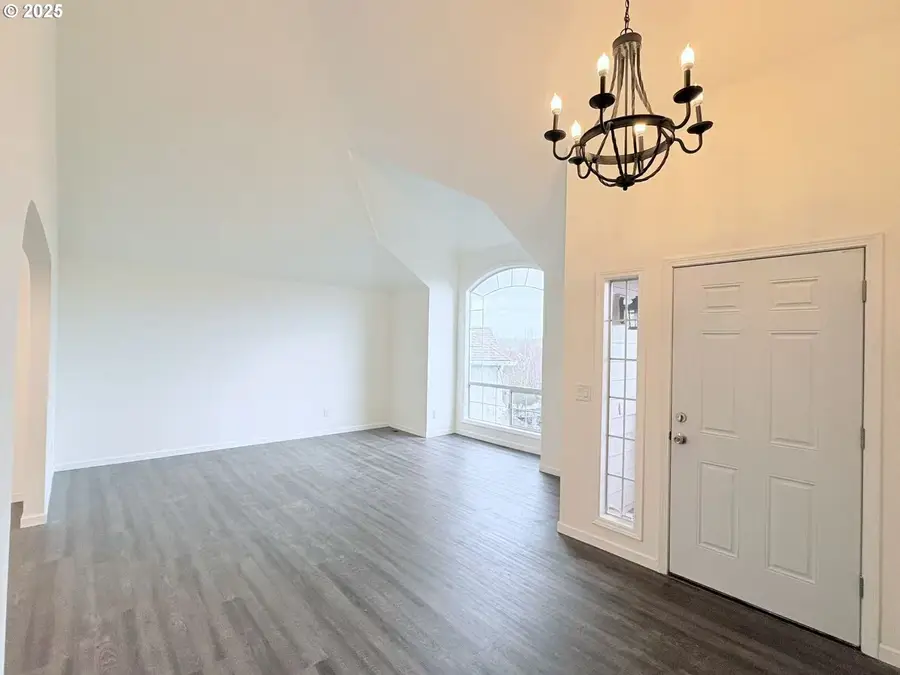 11867 SE Mountain Sun Dr, Clackamas, OR 97015 - Image #2