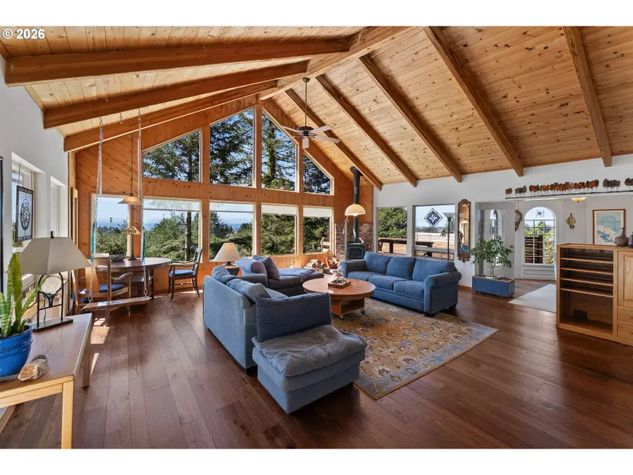 15870 Pelican Bay Dr, Brookings, OR 97415 - #2