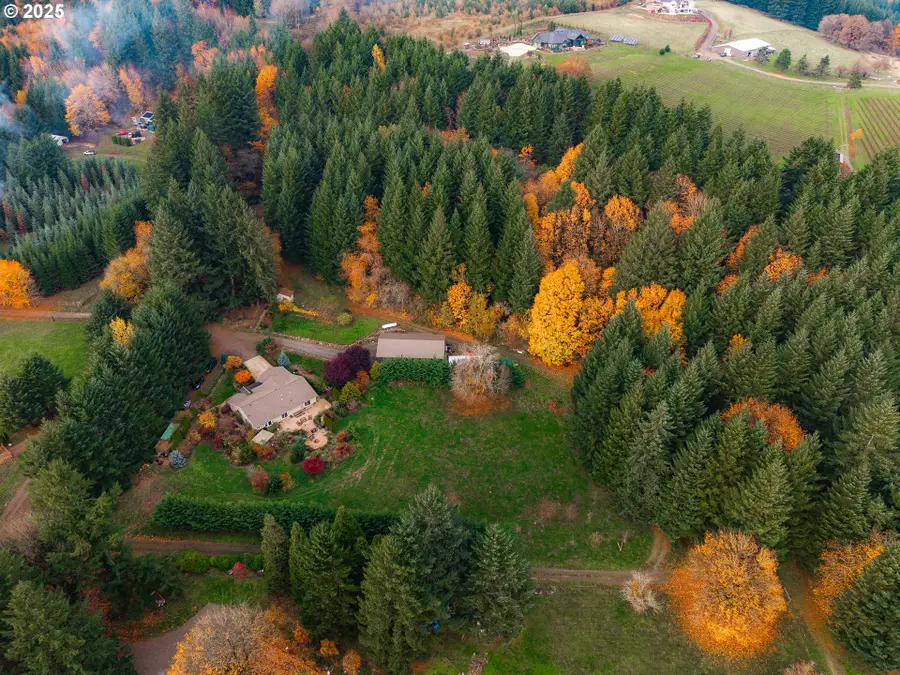 17200 NE Slope Ln, Newberg, OR 97132 - Image #2